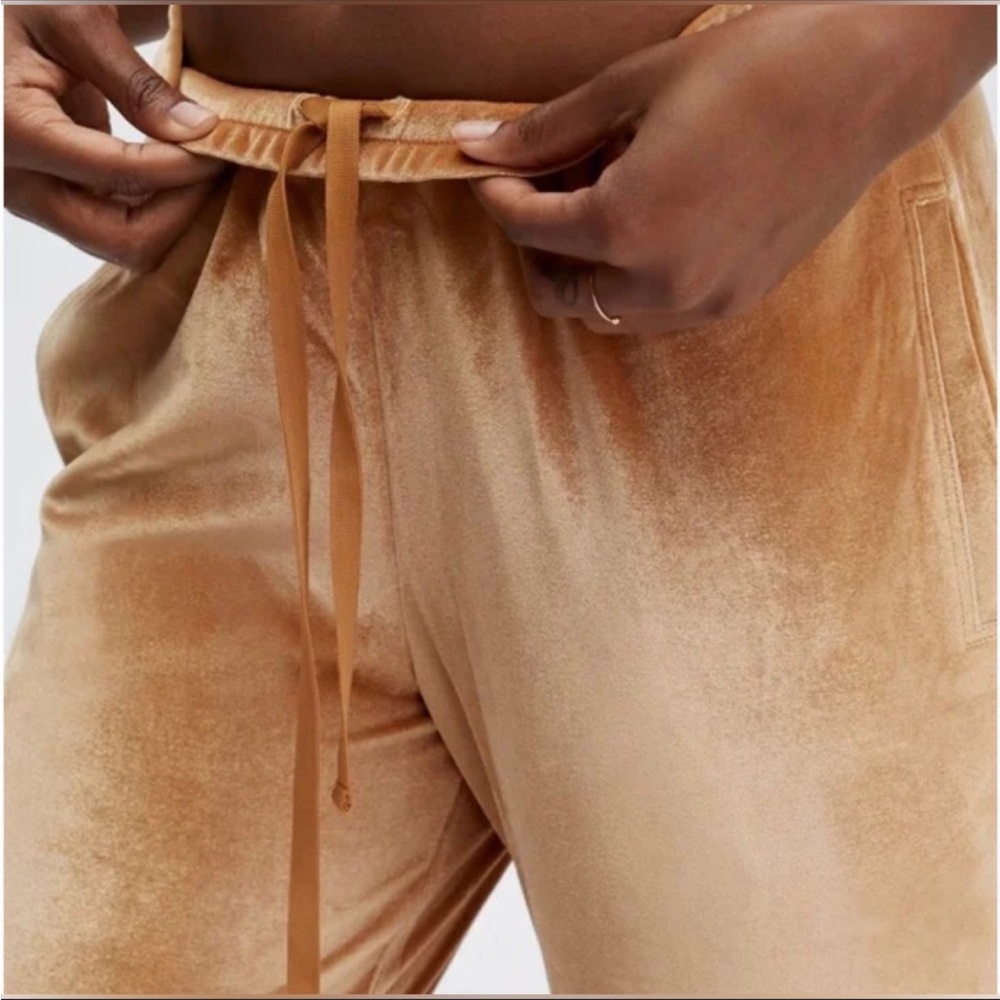 NWT Fabletics Luxe x Vanessa Hudgens Daria Velour Joggers, S - Picture 8 of 9